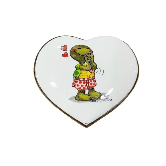Vintage Enesco Covered Trinket Heart Box Suzy Spafford 1977 Turtle Porcelain 3" - Picture 5 of 11